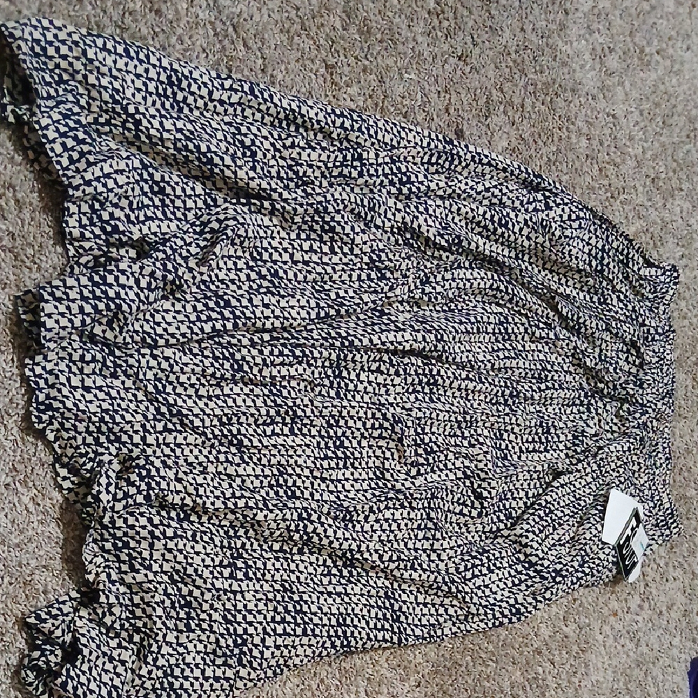 Black and White Patterned Skirt